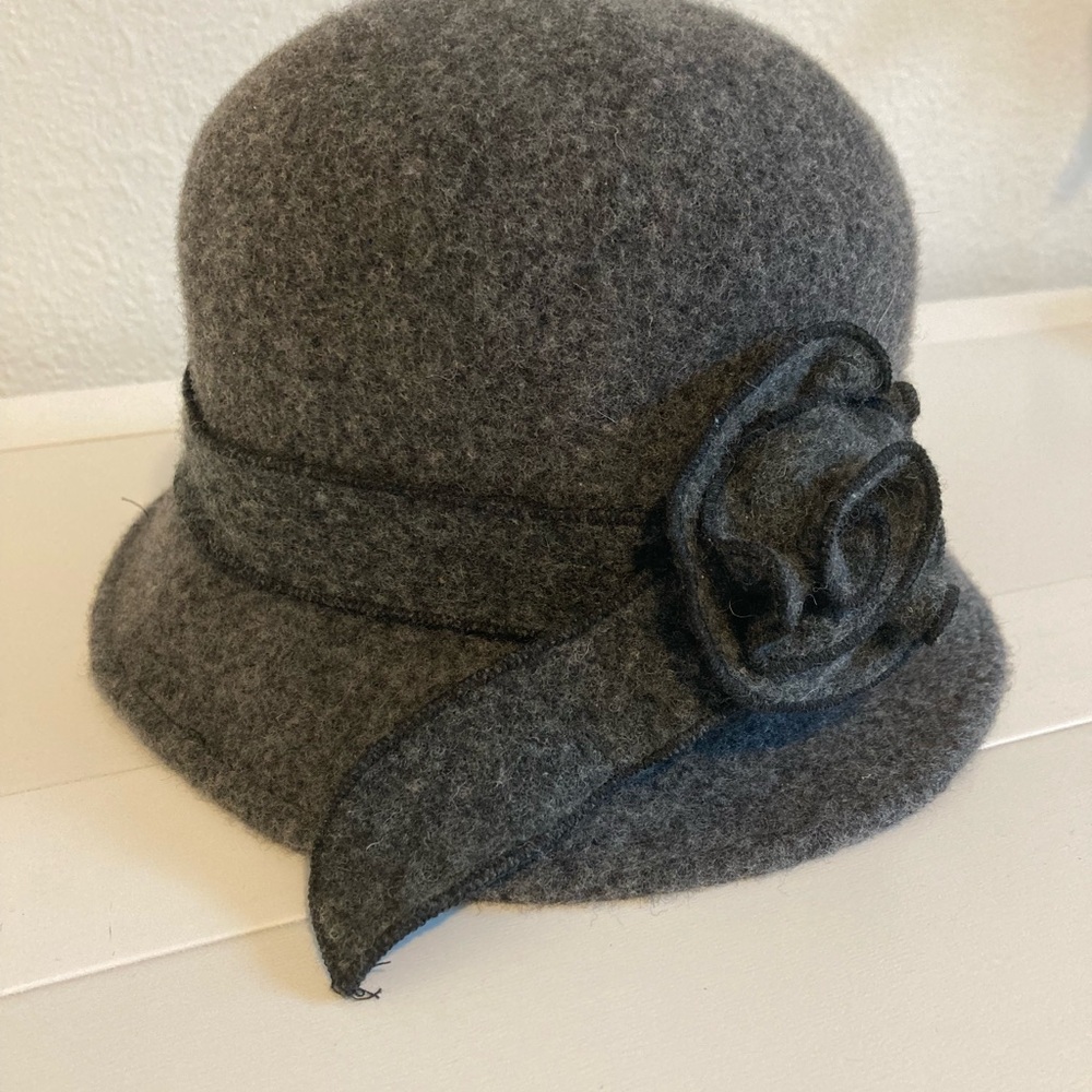 Elegant Gray Wool Cloche Hat